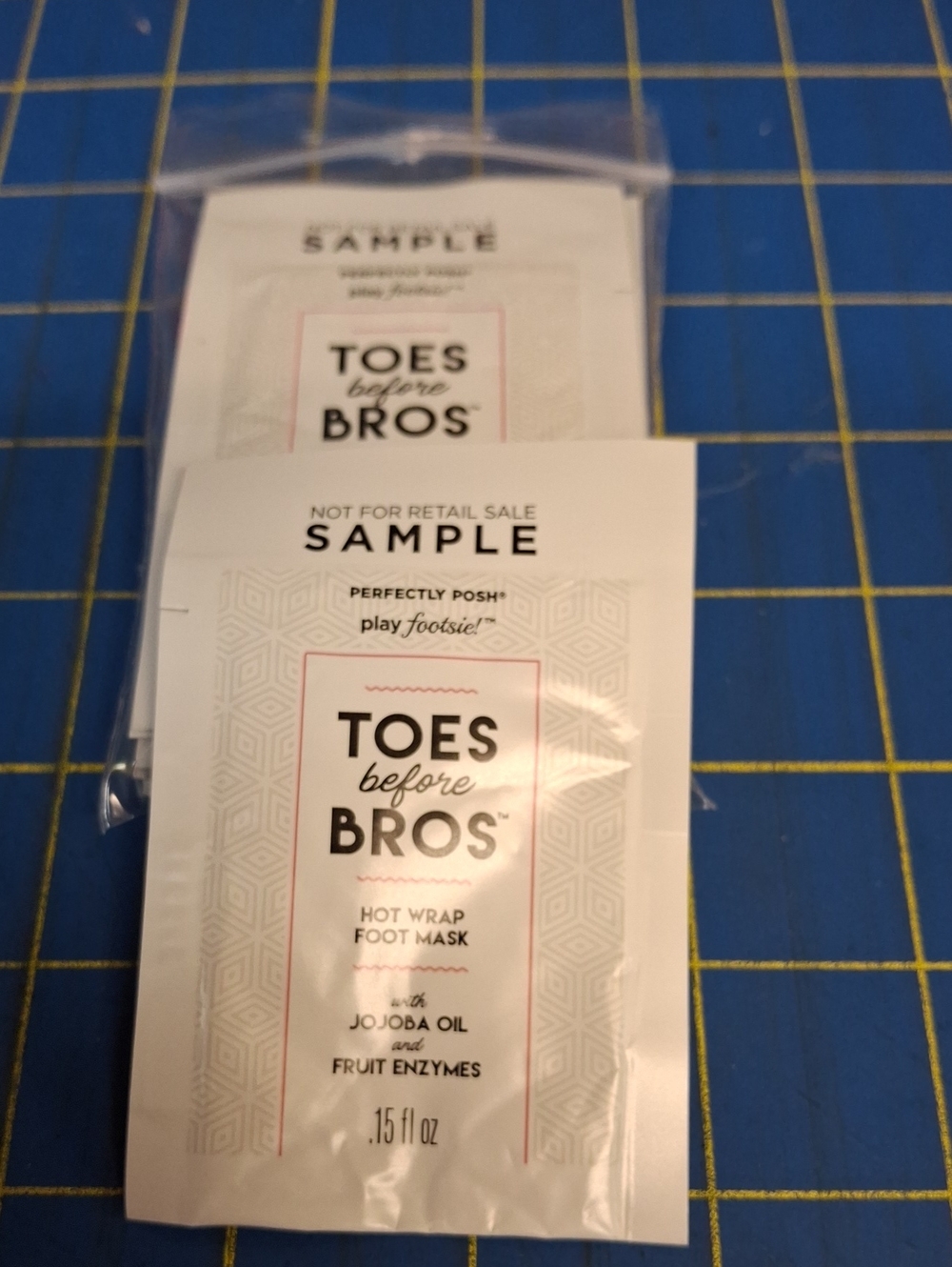 Perfectly Posh Toes Before Bros Foot Mask Set of 10 - 0.15ml ea New Sealed Packs